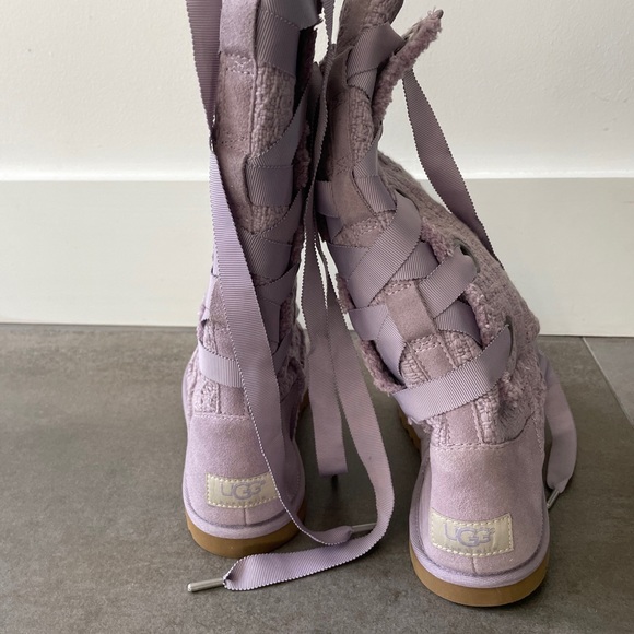NEW UGG Australia HEIRLOOM linen Lace Up Boots 1000693 US Size 7 Knit In Lilac - Picture 2 of 2